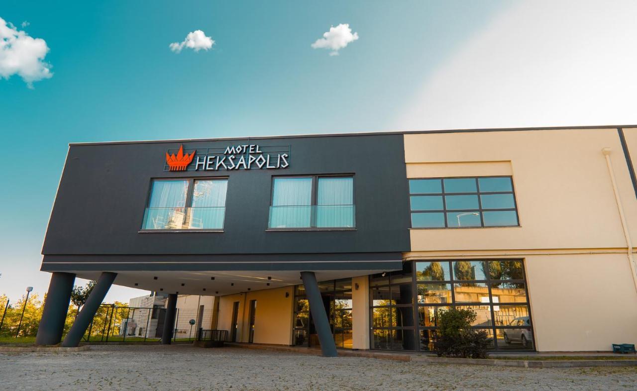 Motel Heksapolis Tavsancil Exteriör bild