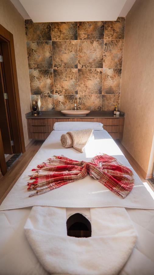 Motel Heksapolis Tavsancil Exteriör bild